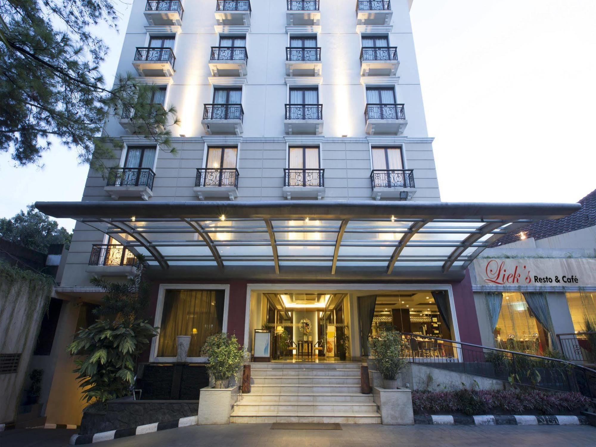 Asmila Boutique Hotel Bandung Exterior foto
